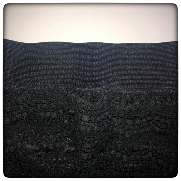 TIERED LACE SKIRT - Picture 3 of 5